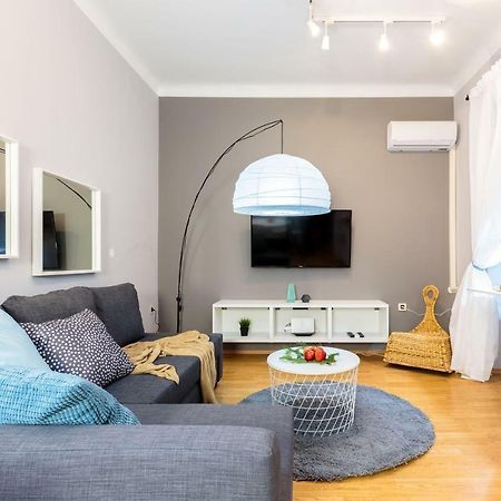 Apartment Dolac In Center Of Town Rijeka Buitenkant foto