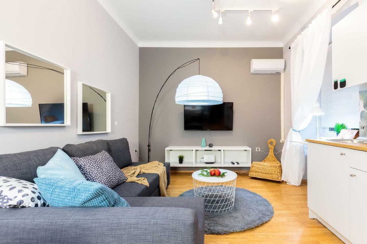 Apartment Dolac In Center Of Town Rijeka Buitenkant foto
